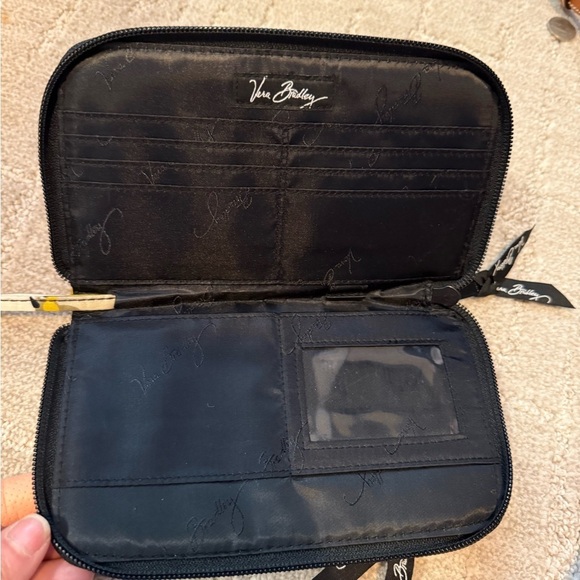 VERA BRADLEY “DOGWOOD” YELLOW RETIRED PRINT WRISTLET - Picture 4 of 4